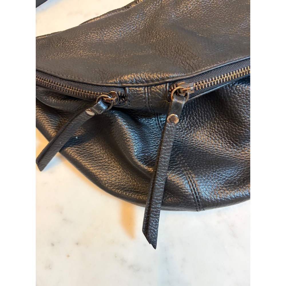 Borse in Pelle Black Pebbled Leather Oversized Sling Bag Crescent Adjustable - Picture 4 of 10